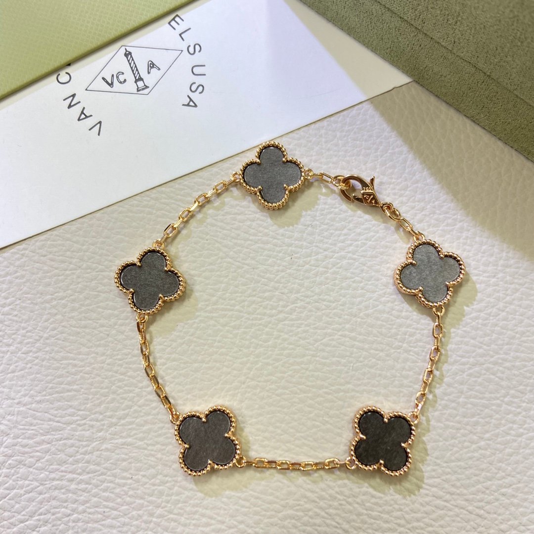 Clover Grey Series - Image 3