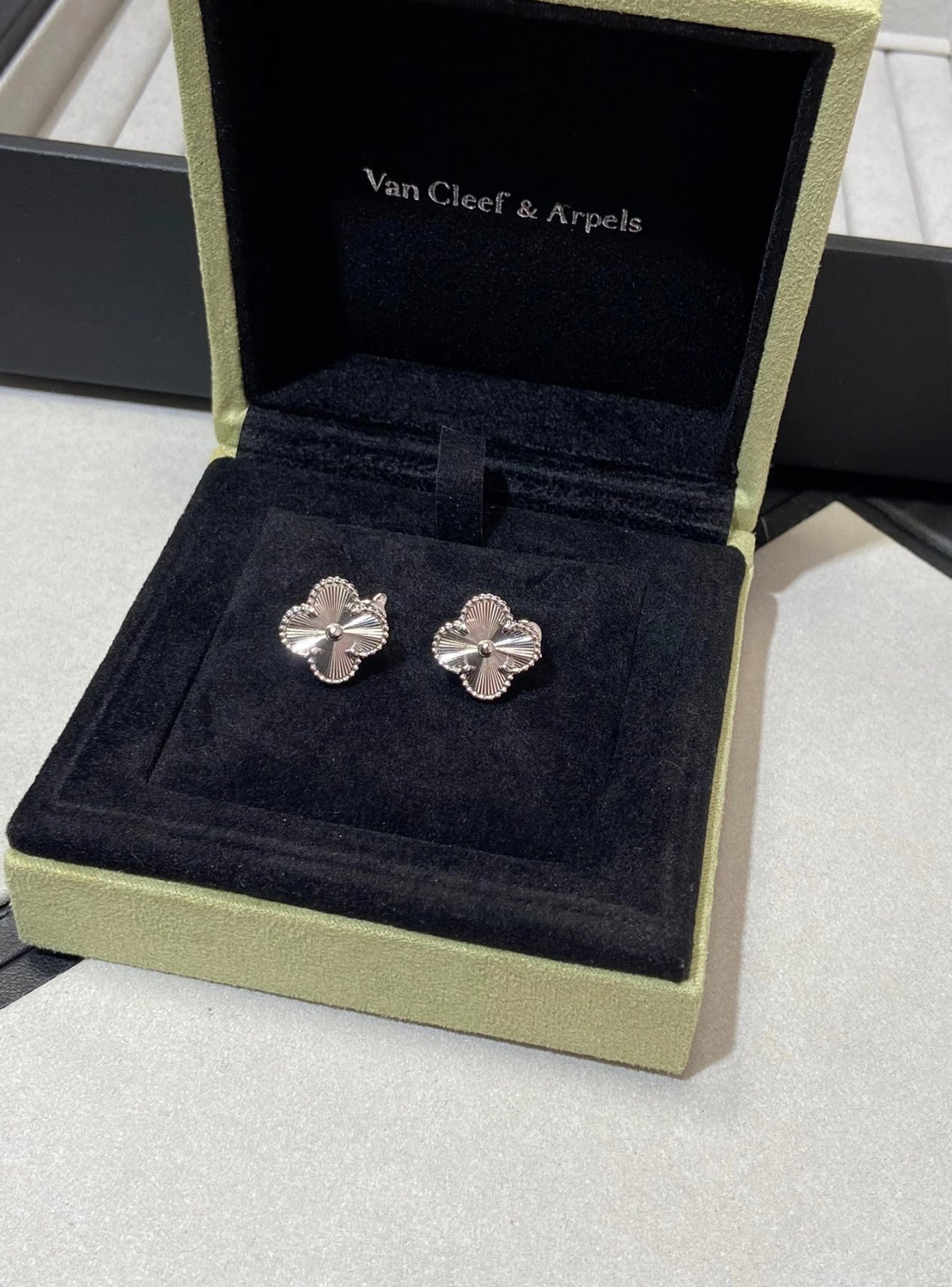 Silver Laser Set - Image 3